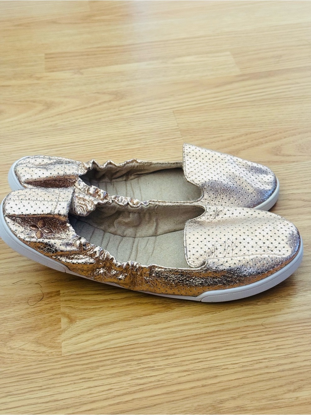 New Butterfly Twists Metallic Rose Gold Slip-On Foldable Women’s Casual Shoes 🦋